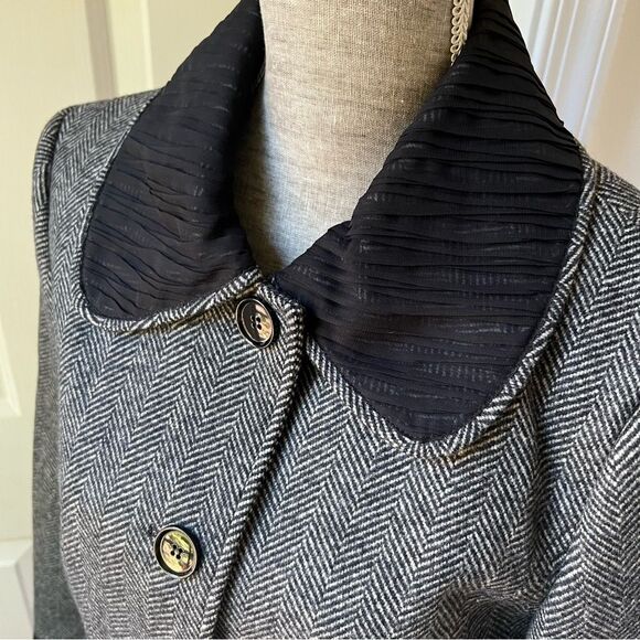 Dolce & Gabbana Herringbone Tweed Jacket with Leopard Print Lining Sz 48 - Picture 2 of 8